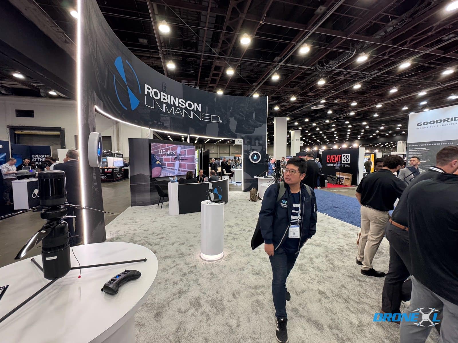 Robinson Unmanned Demos Spirit At XPONENTIAL Detroit; Helius Pocket Drone Still A Prototype, Production Pushed To Mid-To-Late Summer 2026