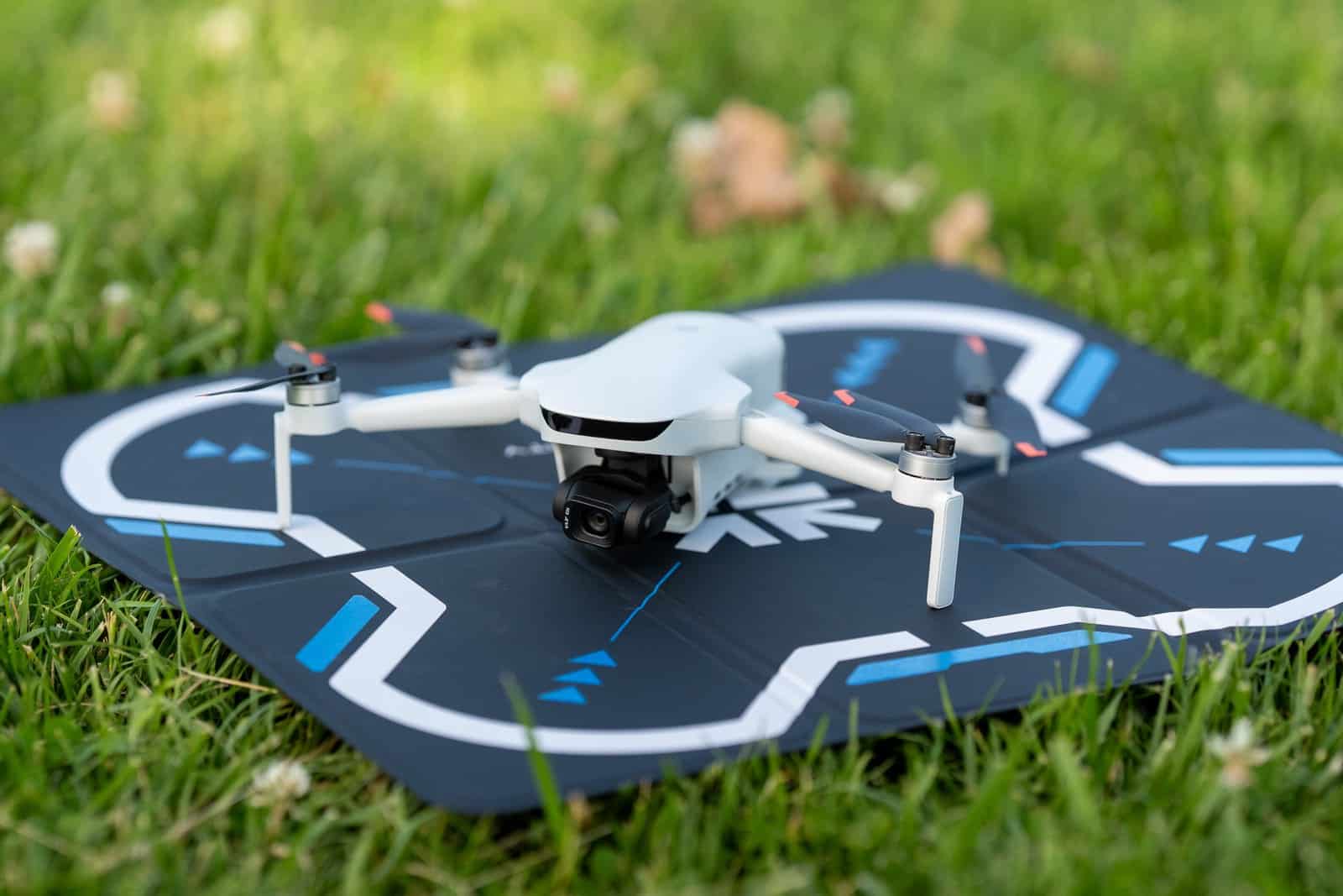 The Atom 3 1/1.3-inch 50-megapixel camera on its stabilized gimbal.