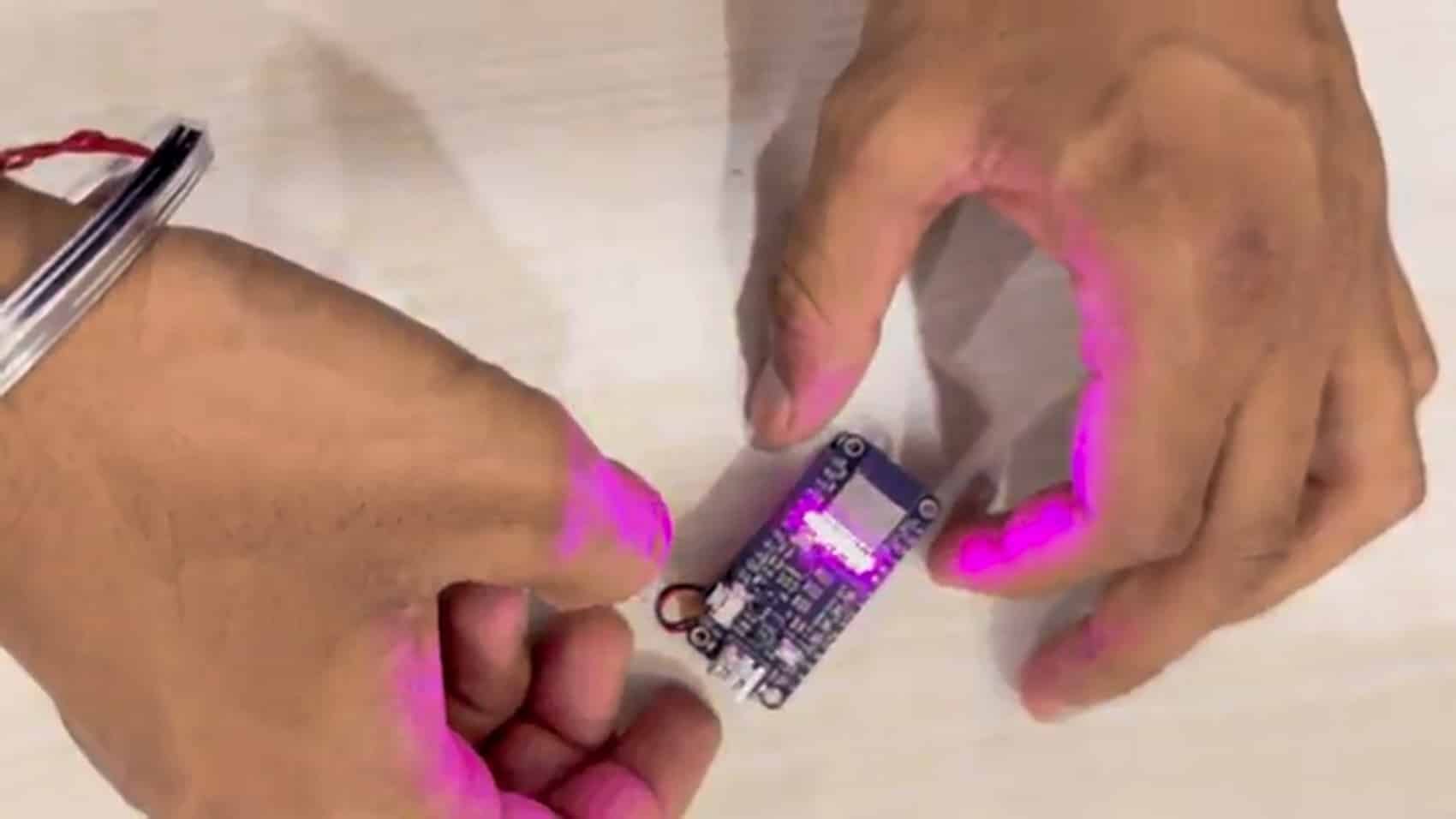 Neuro PlayGround Lite wired to electrodes during the biosignal build.