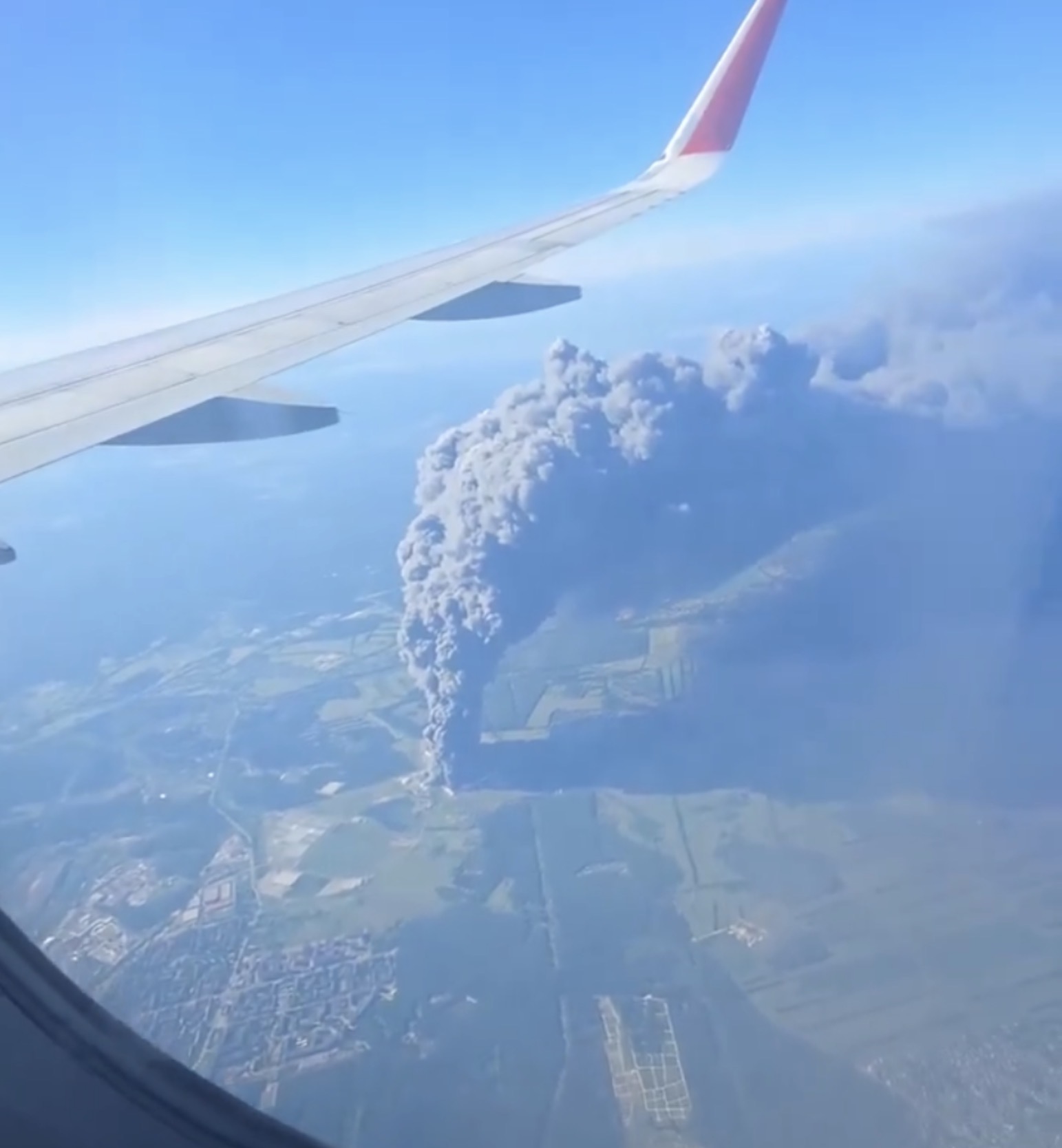 Smoke and damage at the Wildberries site in Elektrostal after the Ukrainian drone strike